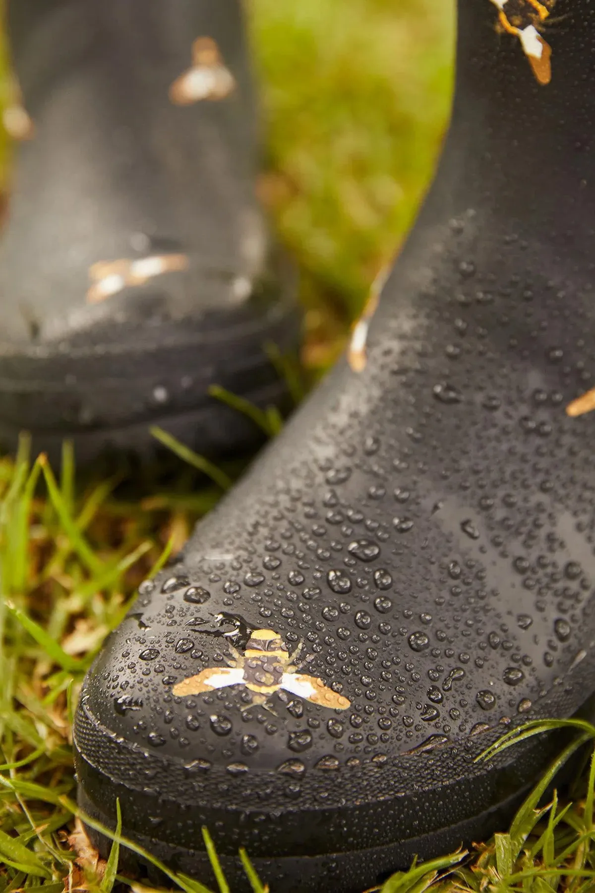 Mid-Height Joules Wellies with Enhanced Durability