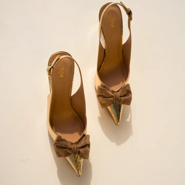 Metallic Pointed Diamante Pumps BWR 075