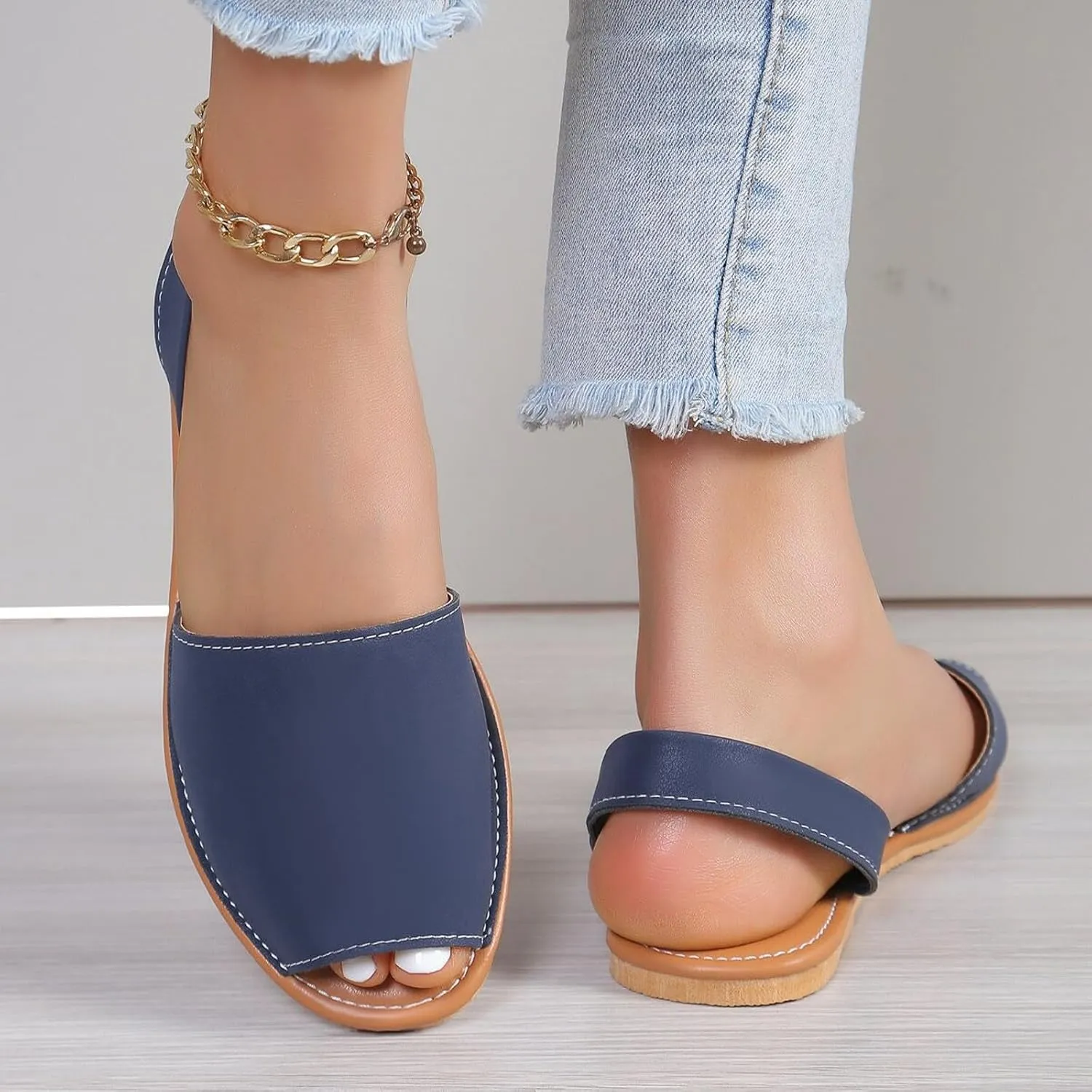Roorsily Women's Comfortable Sandals Flat Bottom Fish Mouth Sandals Footwear Soft Leather Sandals Versatile Flat Sandal