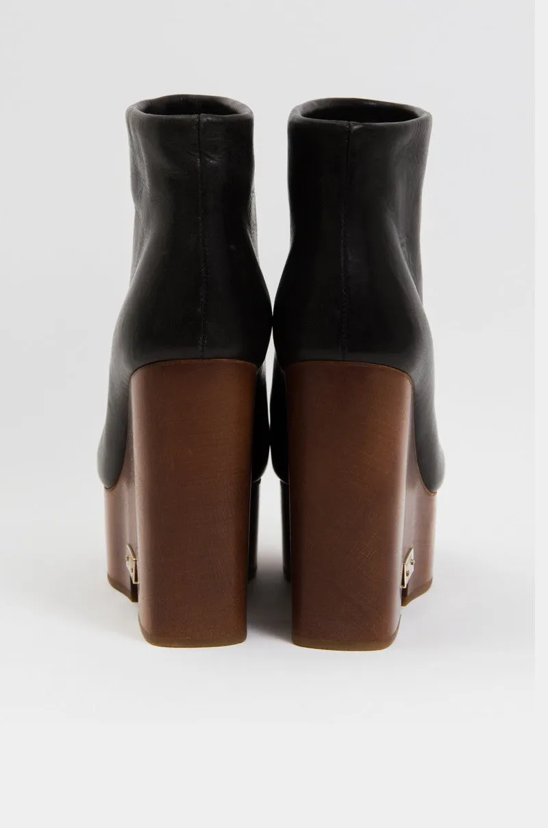 WOODEN WEDGE BOOTS